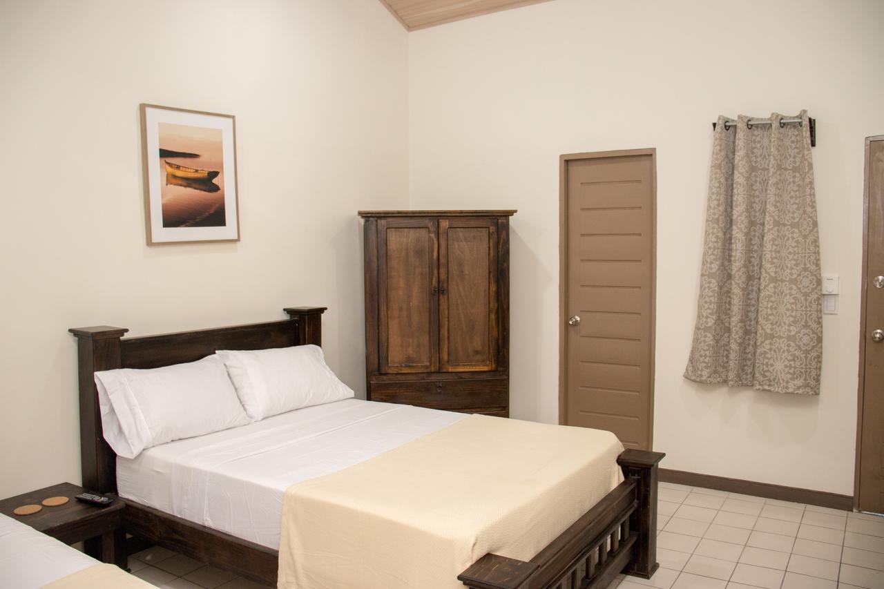 Hotel Don Fito Golfito Exterior photo